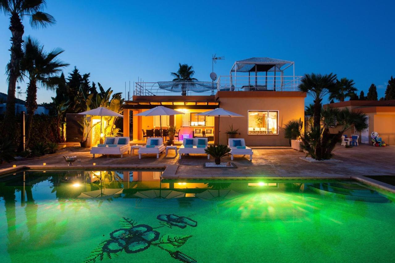 Serena Villa Sant Francesc de s'Estany Bagian luar foto