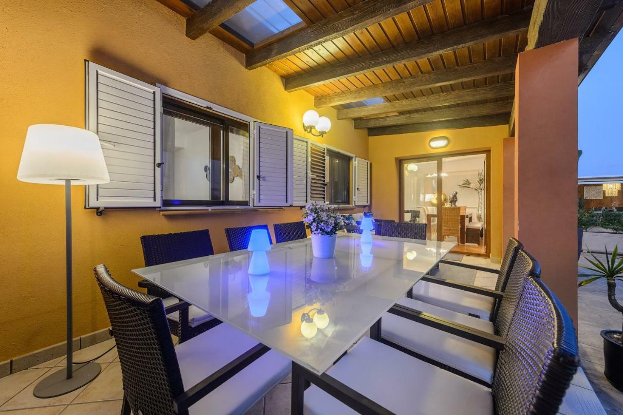 Serena Villa Sant Francesc de s'Estany Bagian luar foto