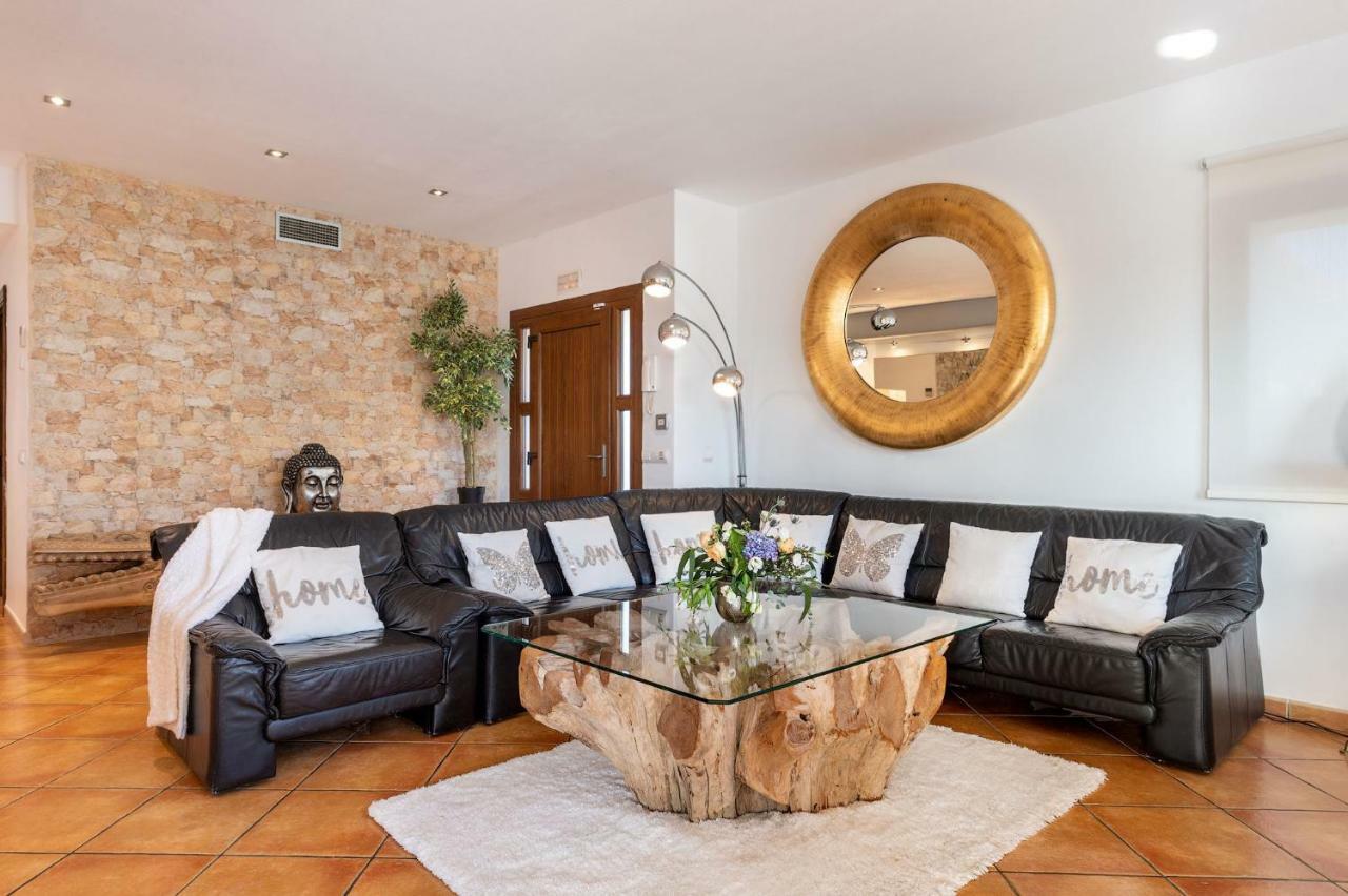Serena Villa Sant Francesc de s'Estany Bagian luar foto